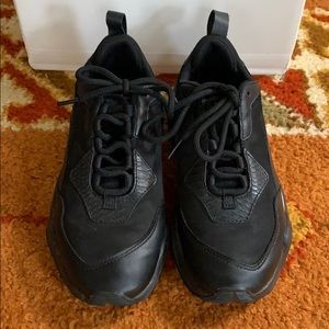 NEW Puma Thunder Desert sneakers